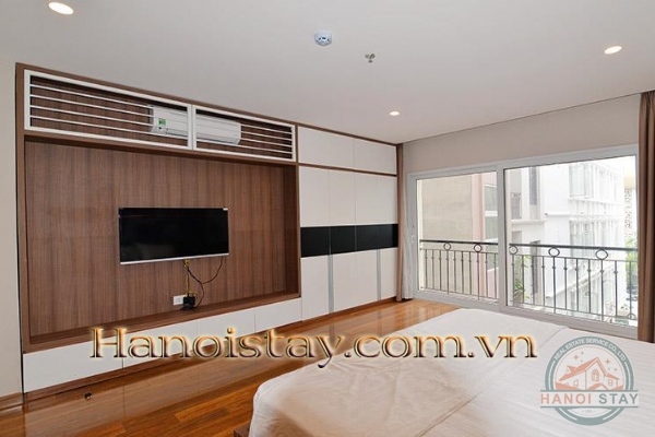 Centrally located, well equipped, stylish 2 Bedroom Apartment Rental in Hoan Kiem 14
