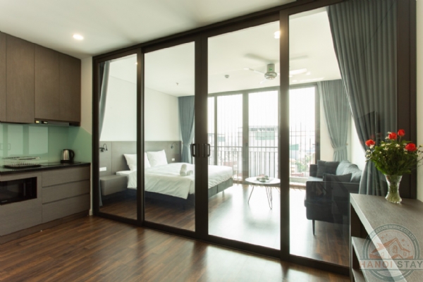 Centrally located, well equipped, stylish Apartment for rent in Doi Can str, Ba Dinh 4