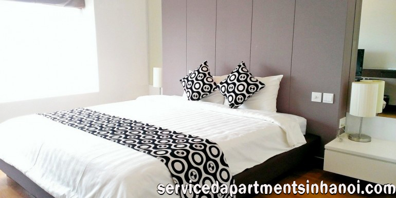 Cheap 2 bdr apartment for rent in Hoabinh Green, Badinh 12
