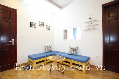 Cheap 2 bedroom Apartment for rent in Lac Long Quan street, Cau Giay