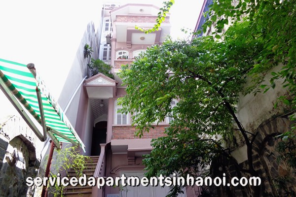 Cheap 2 Bedroom Apartment Rental in Thuy Khue street, Ba Dinh 11