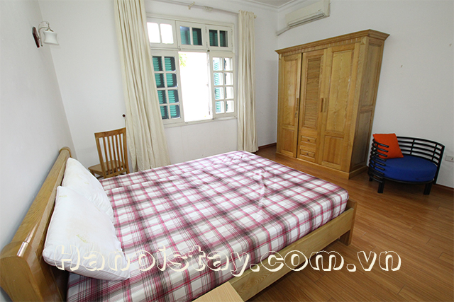 Cheap and Bright 2 Bedroom Apartment Rental in Xuan Dieu street, Tay Ho 5