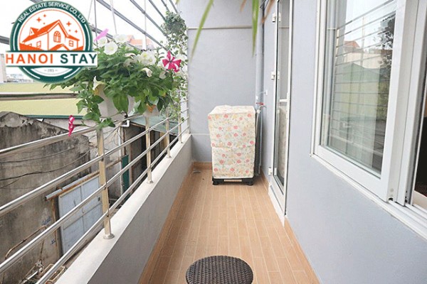Cheap and Nice Property Rental in Nghi Tam street, Tay Ho 2