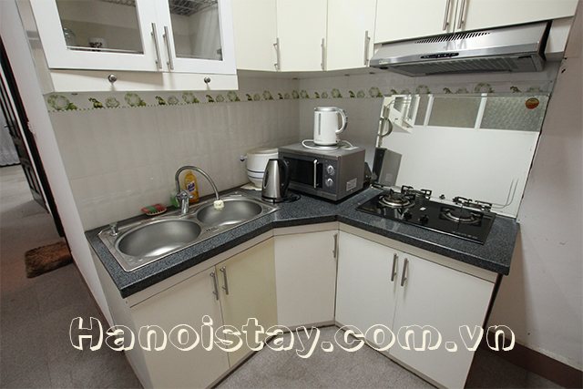 Cheap and spacious two bedroom apartment near Bach Khoa university 3