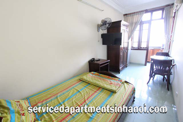 Cheap Apartment For rent close to Van Mieu street, Dong Da 1