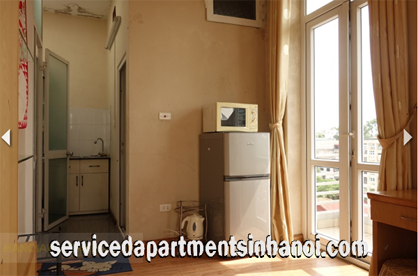 Cheap Apartment with big Balcony Rental in Truc Bach area, Ba Dinh 10