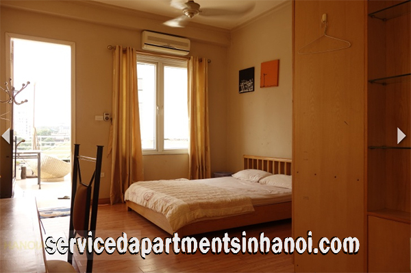 Cheap Apartment with big Balcony Rental in Truc Bach area, Ba Dinh 2