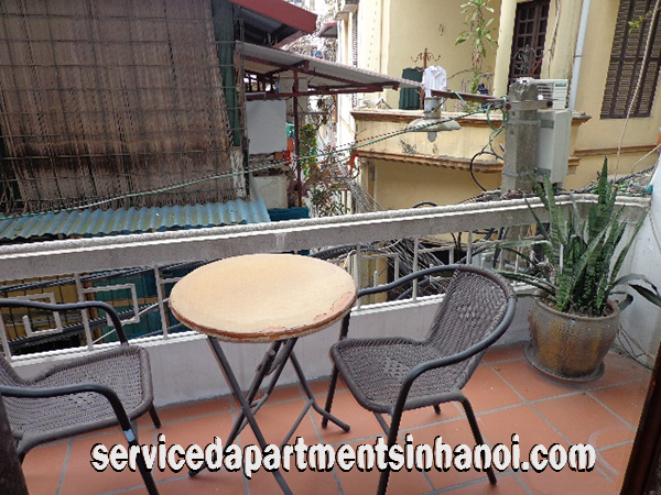 Cheap One bedroom Apartment for rent in Trieu Viet Vuong str, Hai Ba Trung With Balcony 1