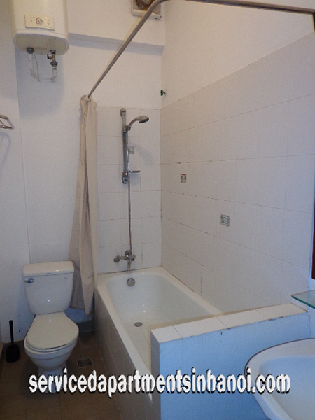 Cheap One bedroom Apartment for rent in Trieu Viet Vuong str, Hai Ba Trung With Balcony 6