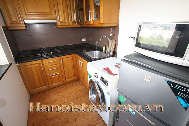 Cheap One bedroom apartment for rent in Xuan Dieu street, Tay Ho 2