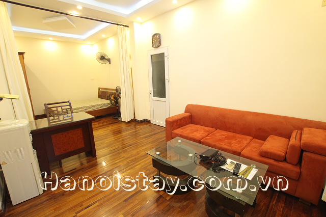 Cheap One Bedroom Apartment Rental in Kim Ma street, Ba Dinh, With Nice Yard 1