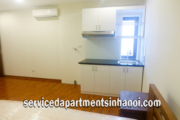 Cheap Studio apartment for rent near Sofitel Hotel and Truc Bach Lake, Ba Dinh 3