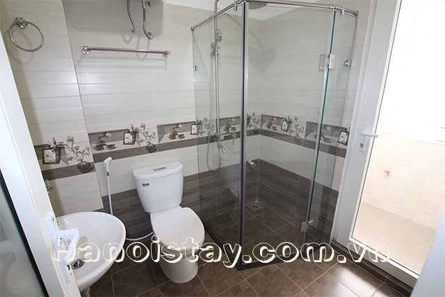 Cheap Two bedroom Apartment For Rent in Nui Truc Street, Ba Dinh 6