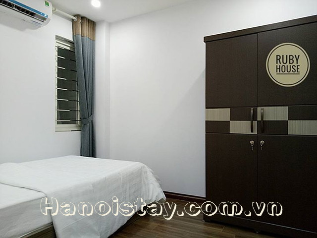 Cheap Two bedroom Apartment For Rent in Nui Truc Street, Ba Dinh 5