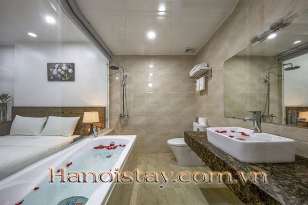 Clean, Bright & Comfy Apartment in Duy Tan street, Center of Cau Giay 3