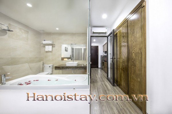 Clean, Bright & Comfy Apartment in Duy Tan street, Center of Cau Giay 7