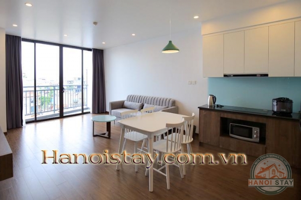 *Come and experience this premier 2 bedroom apartment with extremely attractive prices and incentives* 1