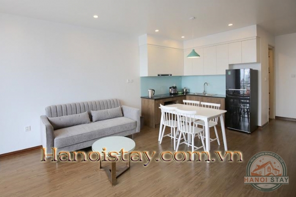 *Come and experience this premier 2 bedroom apartment with extremely attractive prices and incentives* 2