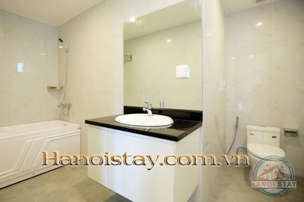 *Come and experience this premier 2 bedroom apartment with extremely attractive prices and incentives* 11