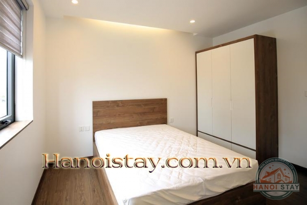 *Come and experience this premier 2 bedroom apartment with extremely attractive prices and incentives* 8
