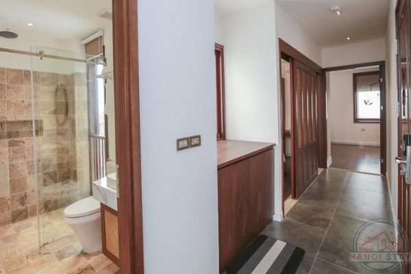 Comfy 2 BR apartment for rent in Dang Thai mai str, Tay Ho 11