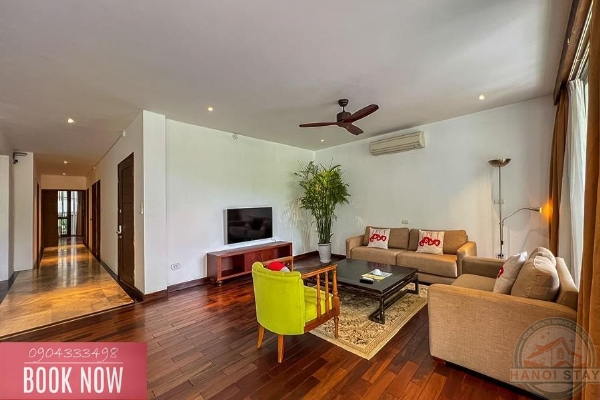 Contemporary Living: Rent this Spacious 3-Bedroom Apartment in Xom Chua, Near the Lake 2