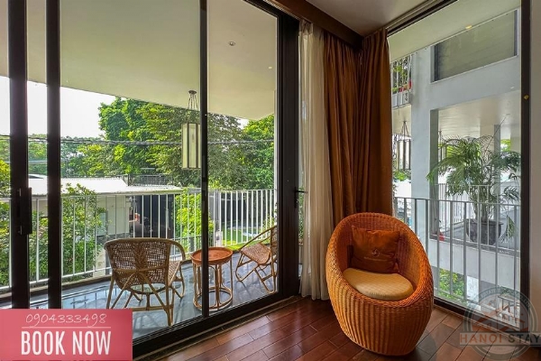 Contemporary Living: Rent this Spacious 3-Bedroom Apartment in Xom Chua, Near the Lake 10
