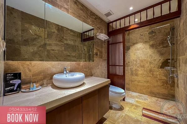 Contemporary Living: Rent this Spacious 3-Bedroom Apartment in Xom Chua, Near the Lake 34