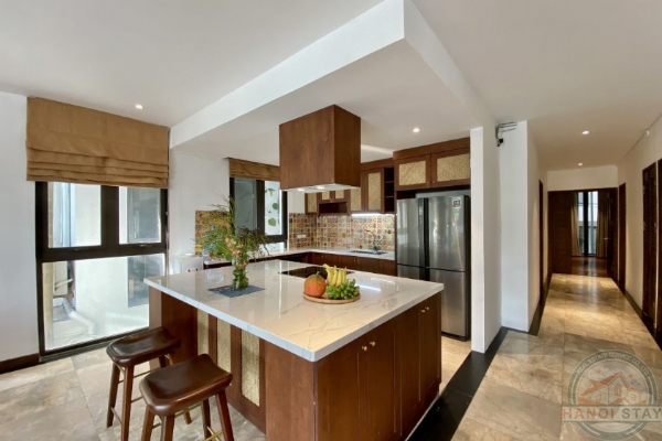 Contemporary Living: Rent this Spacious 3-Bedroom Apartment in Xom Chua, Near the Lake 11