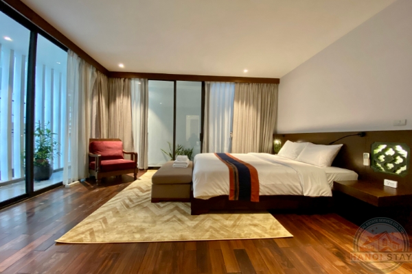 Contemporary Living: Rent this Spacious 3-Bedroom Apartment in Xom Chua, Near the Lake 5
