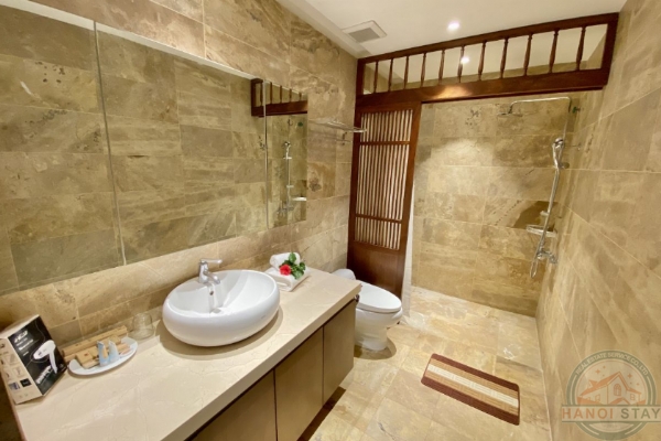 Contemporary Living: Rent this Spacious 3-Bedroom Apartment in Xom Chua, Near the Lake 13