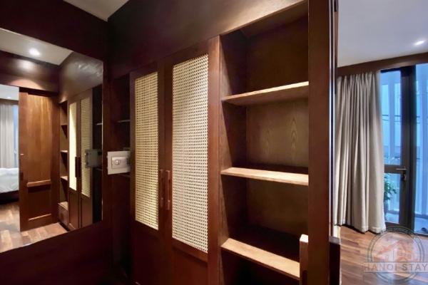 Contemporary Living: Rent this Spacious 3-Bedroom Apartment in Xom Chua, Near the Lake 16