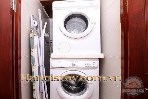 *Convenient Lake View Two Bedroom Apartment Rental in Quang An street, Tay Ho* 6