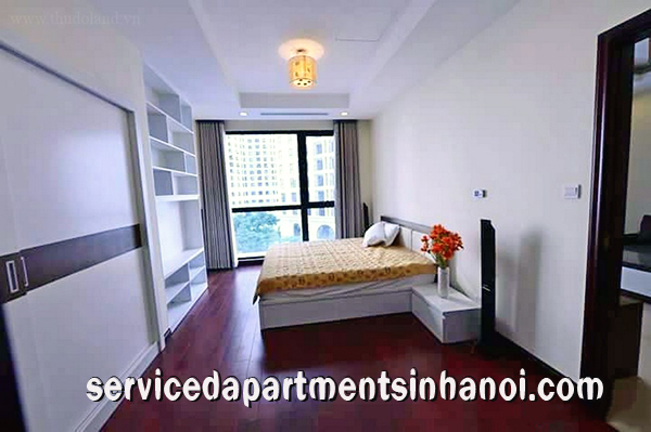 Convenient Two bedroom Apartment in R5 Tower, Vinhomes Royal City 5