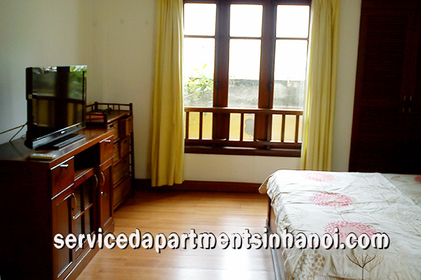 Cozy & airy studio apartment near Truc Bach Lake for rent 5