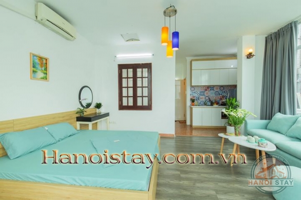 *Cozy and Lake View property for rent in Truc Bach Area, Ba Dinh* 2