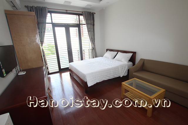 Cozy Studio Apartment Rental in Van Cao street, Ba Dinh 2