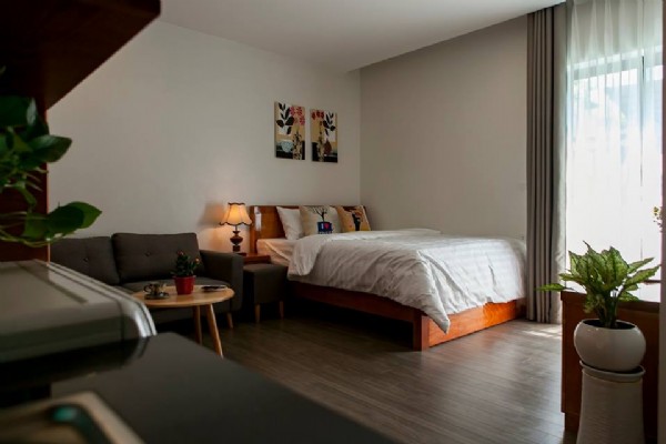 Cozy Studio Type Property Rental in Tu Hoa street, Tay Ho, Big Balcony 2