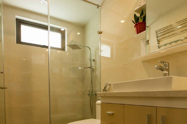 Cozy Studio Type Property Rental in Tu Hoa street, Tay Ho, Big Balcony 4