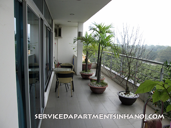 Cozy two bedroom flat with open balcony facing to Thu Le Lake 1