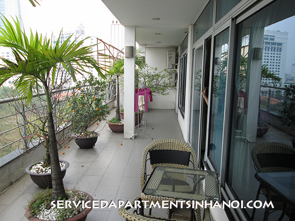 Cozy two bedroom flat with open balcony facing to Thu Le Lake 2