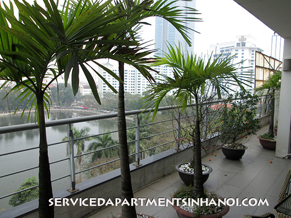 Cozy two bedroom flat with open balcony facing to Thu Le Lake 5