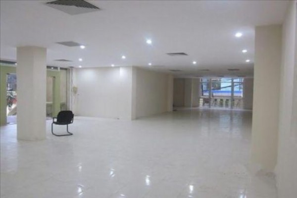Crown Office building in Le Duc Tho street, Tu Liem district for rent 3