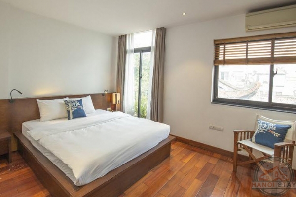 Delicate & Well Furnished 02 Bedroom Apartment For rent inTruc Bach, Ba Dinh 4