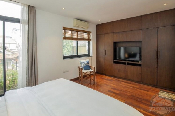 Delicate & Well Furnished 02 Bedroom Apartment For rent inTruc Bach, Ba Dinh 5