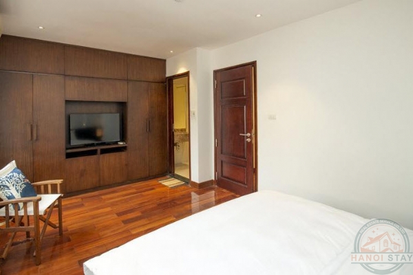 Delicate & Well Furnished 02 Bedroom Apartment For rent inTruc Bach, Ba Dinh 6