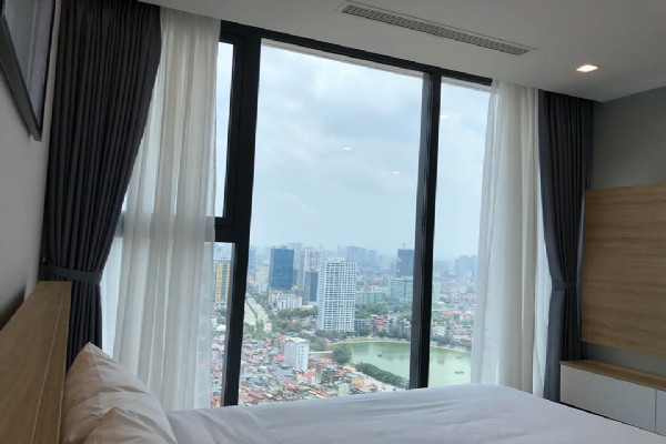*Delight 4 Bedroom Apartment For Rent in Vinhomes Metropolis* 2