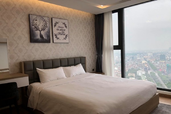 *Delight 4 Bedroom Apartment For Rent in Vinhomes Metropolis* 5