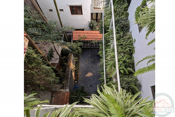 Delightful bright and airy 01 BR apartment for rent in Tu Hoa str, Tay Ho 2