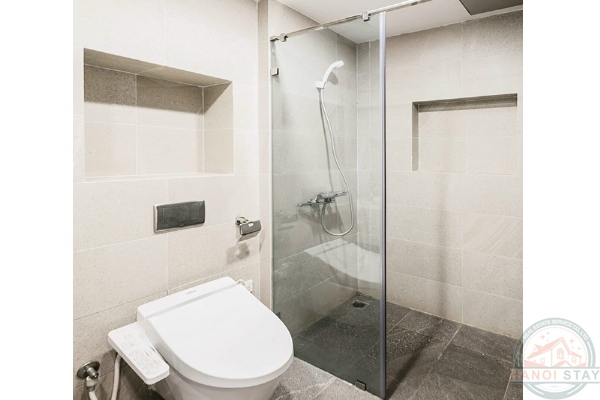 Delightful bright and airy 01 BR apartment for rent in Tu Hoa str, Tay Ho 4